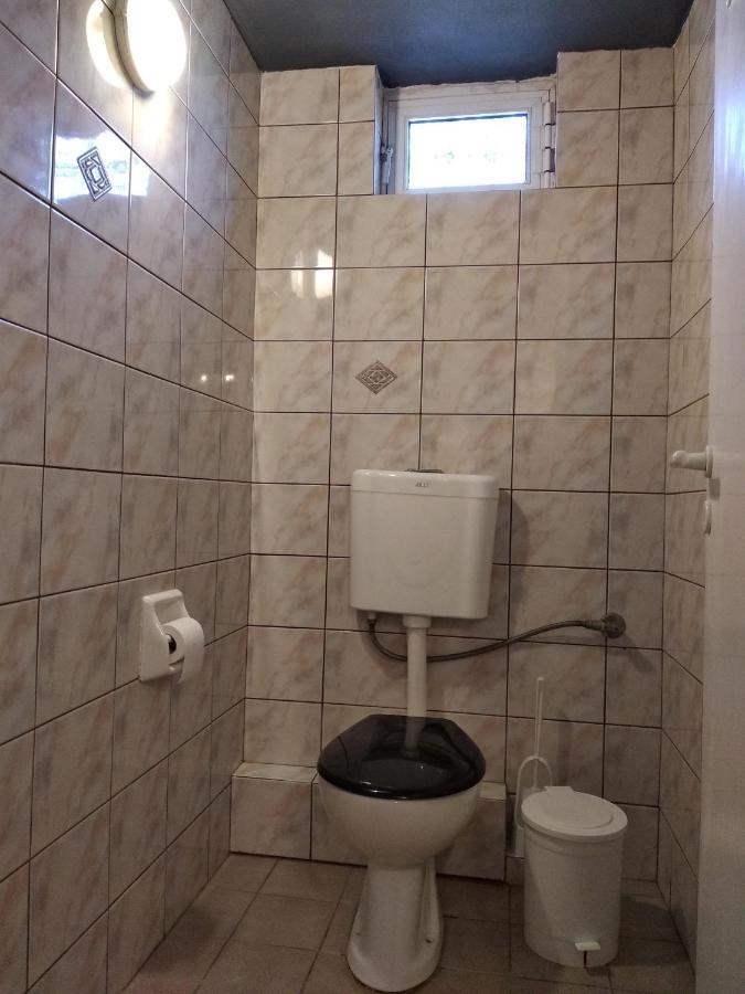 Alternative Country House 10 Minutes From Athens Airport Artemida  Buitenkant foto